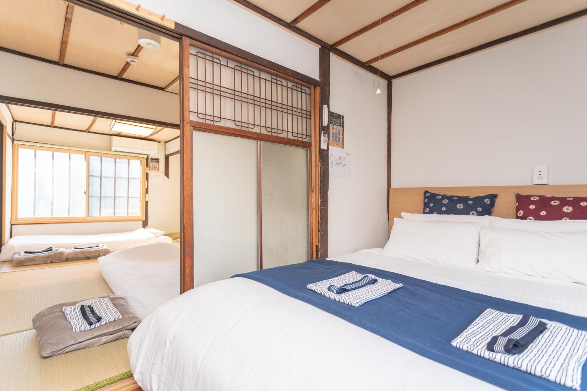 Guesthouse Oneworld Shijo四条京町屋 Киото Экстерьер фото