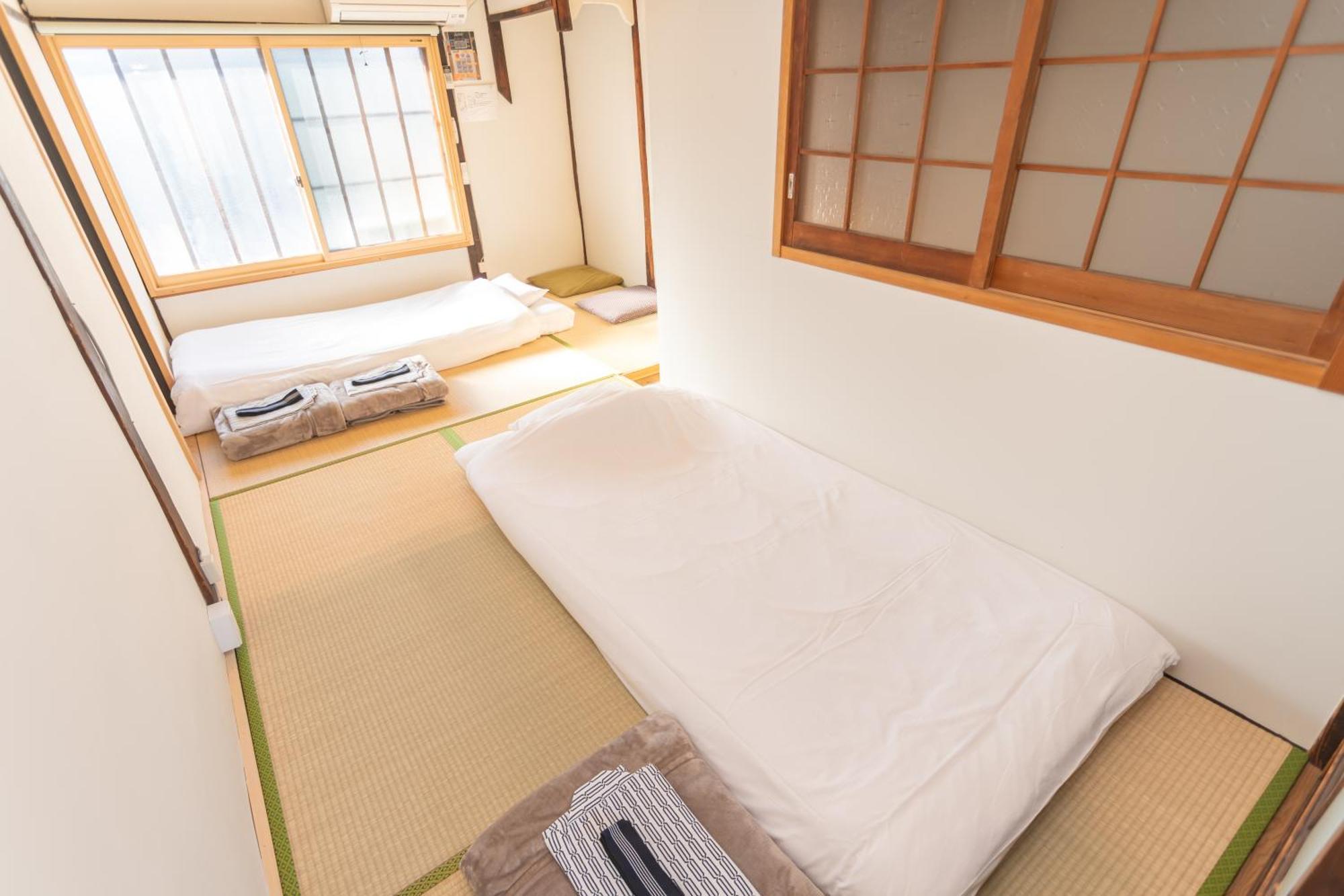 Guesthouse Oneworld Shijo四条京町屋 Киото Экстерьер фото